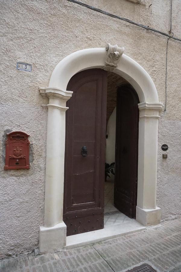 Palazzo De Fabritiis Acomodação com café da manhã Rosciano  Exterior foto